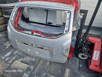 Zadne dvere Dacia duster