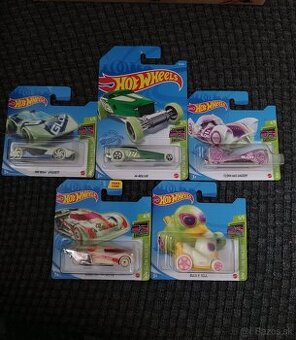 Hot wheels autá svietiace v tme