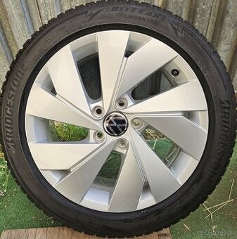 Atraktívna, originálna zimná sada VW - 5x112 r17+205/50 r17