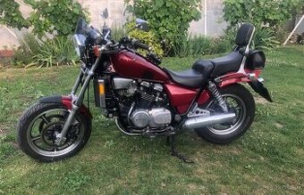 Honda Magna