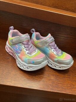 Dievcenske botasky Skechers