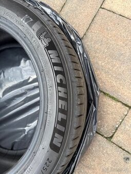 Michelin Primacy 4 225/50 R18