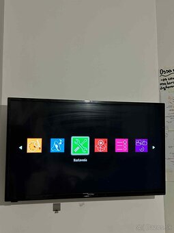 Predam televizor 32" 82cm uhloprička