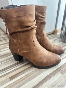 Rieker č.38 /kotnikove čizmy