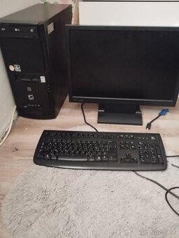 Predam skriňovy počitač s monitorom s klavesnicov a  myšku