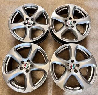 5x110 R18 ORIGINÁL Alfa Romeo Stelvio - TOP