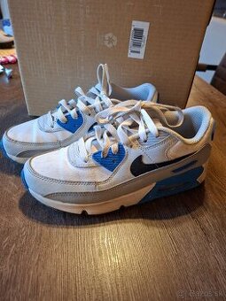 NIIKE AIR MAX