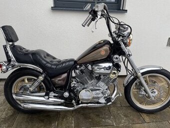 YAMAHA VIRAGO XV 1000 GOLD edition.