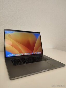 MacBook Pro 15 2017 | i7 • 16GB • 256GB SSD