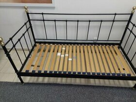 Na predaj kovová posteľ IKEA s roštom. - 1