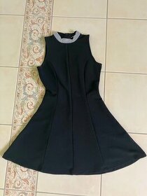 Dámske čierne šaty