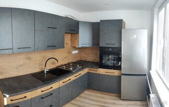 Prenájom 2-izboveho bytu na námestí po kompletnej rekonštruk