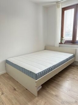 Postel s matracom 140x200cm