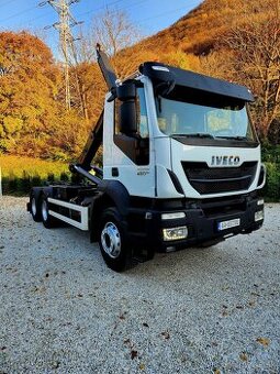 IVECO TRAKKER 450 / Hákový nosič kontajnerov - 1