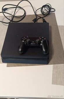 Playstation 4 Slim - 1