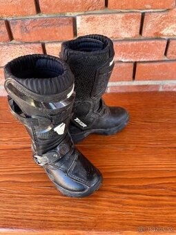 Detské čižmy na motorku. Mini moto