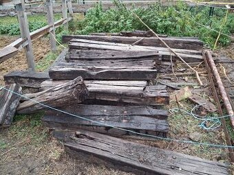 Darujem staré podvaly