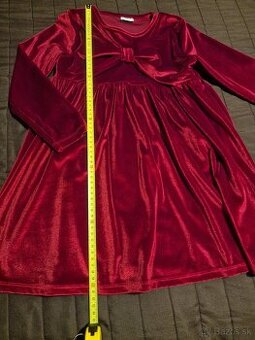 Šaty červene