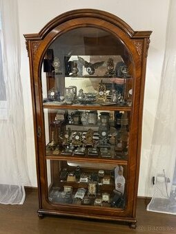 starožitný skleník a rôzne starožitnosti