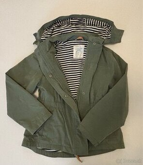 Krasna jarna bundicka Tchibo 122/128.