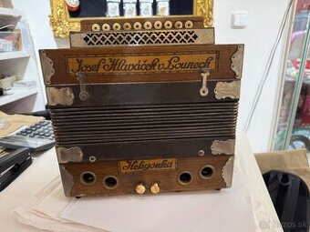 Heligonka Josef Hlaváček v Lounech