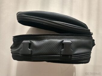 kapsa na motorku, lepky, tankpad, xenon