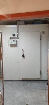 CHLADIACI BOX, MRAZIACI BOX, MRAZIARENSKÝ BOX