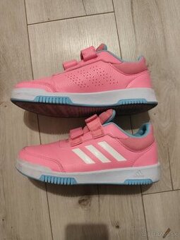 Adidas tenisky