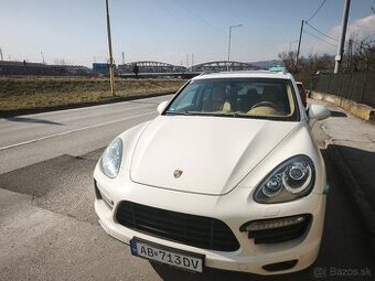 Porsche cayenne 4,8 V8 turbo