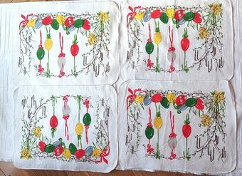 Retro velikonoční a nové bordové prostíraní.Kovové lampášiky