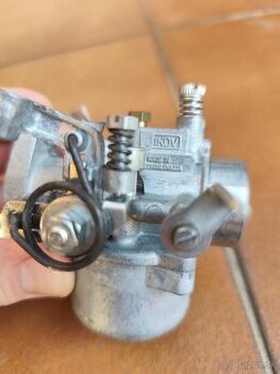 TERRA ,VARI nepoužitý karburátor JIKOV 3378