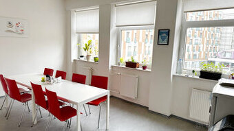 Prenajmeme admin priestor s väčším otvorený priestorom v BA