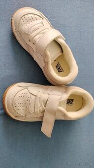 Tenisky Zara 23