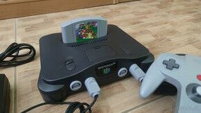 Nintendo 64, 2x joystick, 1x hra