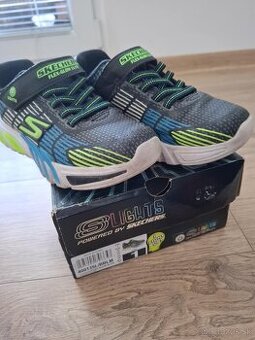 botasky SKECHERS , sandálky FILA