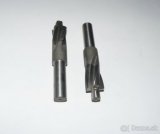 ZÁHLUBNÍK 18x8,5 S VÁLC. STOPKOU A VOD.ČEPEM HSS, ČR (NOVÝ)