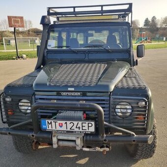 Land Rover Defender 9miest