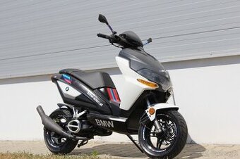 skúter benelli 50 replica BMW M MOTORRAD