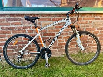 Bicykel Felt