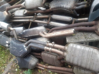 AUDI A8, S8 D2 - prodám výfuk + předkatalyzátory