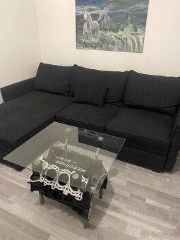 Stôl z motora Mercedes-Benz V6