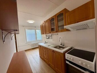 PRENÁJOM: ÚTULNÝ 3-IZBOVÝ BYT NA OBRANCOV MIERU V PÚCHOVE