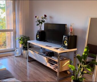 kancelársky /písací stôl