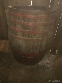 Veľký drevený sud 500 - 600 L, 8 obručí, pôvodná patina - 1