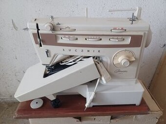 Šijací stroj Lucznik Finesse 884