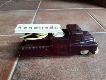 Stara hracka - Stare auto : Hasicske auto od IGRA