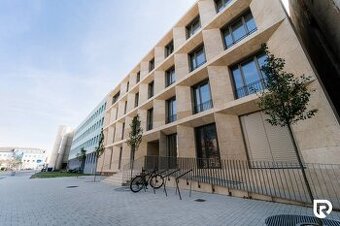 RADO | Na prenájom exkluzívne priestory 3. NP, Nám. sv. Anny