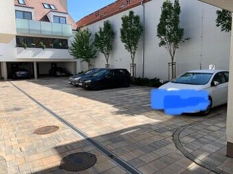 Na prenájom parkovacie státie v centre Trnavy-Halenárska uli