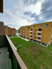 Slnečný 2-izbový byt na prenájom v Miloslavove - Alžbetin dv