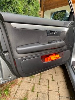 Čierne tapacire audi a4 b7 - 1